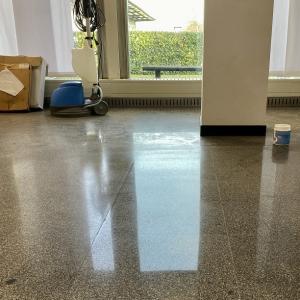 finitura a specchio su granito DISCHI_ABRASIVI_BONASTRE